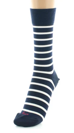 Outlet Berthe Aux Grands Pieds Chaussettes en Soie bleu marine à rayures écru