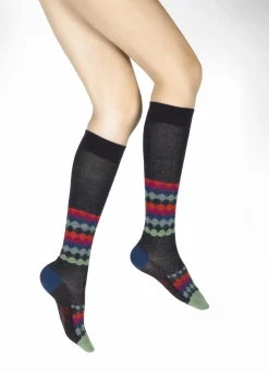 Sale Berthe Aux Grands Pieds Chaussettes hautes Ondulations Colorées