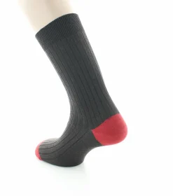 Outlet Berthe Aux Grands Pieds Chaussettes homme laine peignée marron et rouge