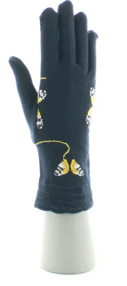 Sale Berthe Aux Grands Pieds Gants l'Envol de Papillons