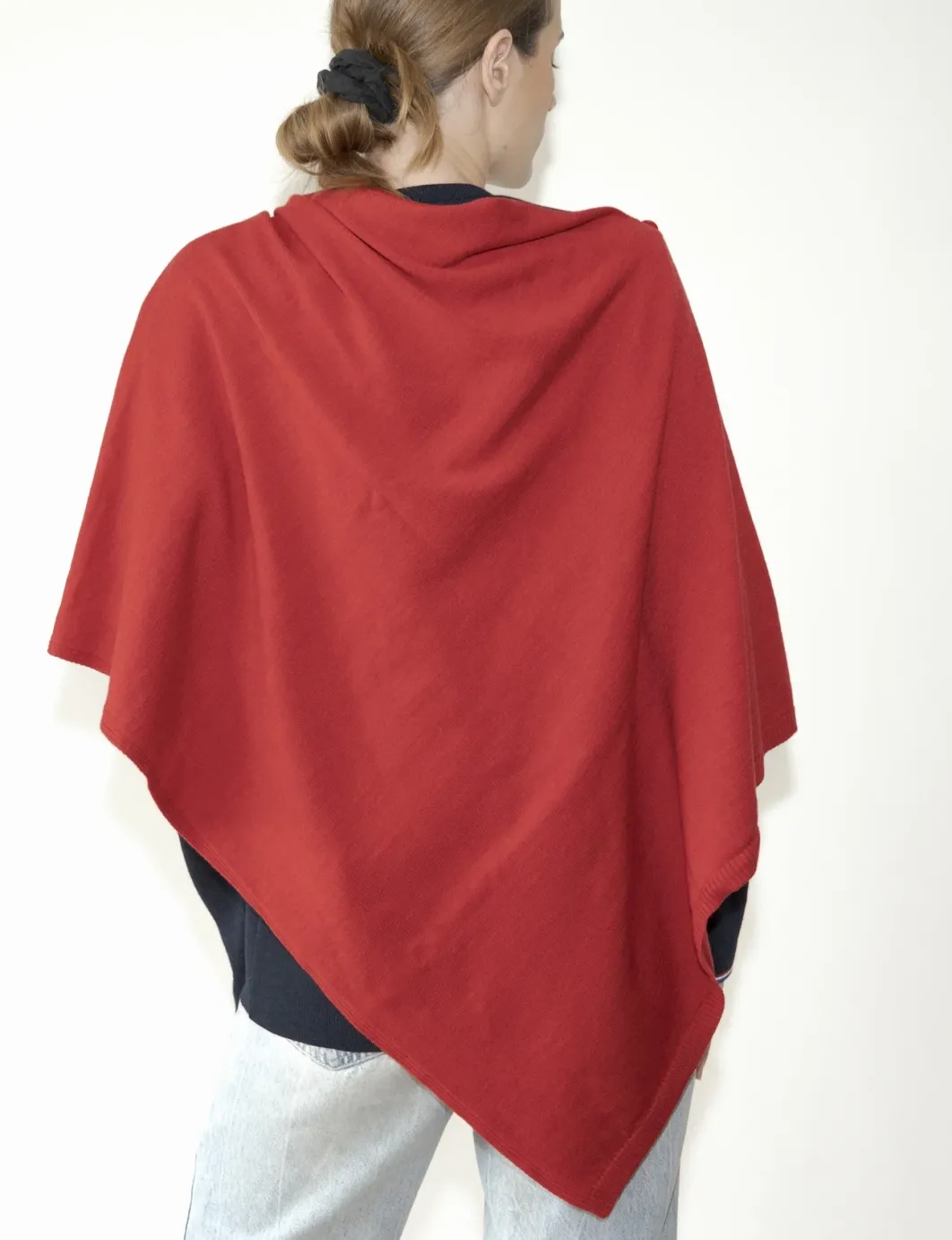 New Berthe Aux Grands Pieds Poncho femme laine mérinos rouge chiné