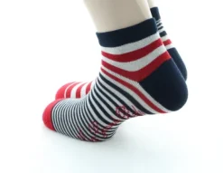 Best Berthe Aux Grands Pieds Socquettes de sport Homme Rayures Asymétriques