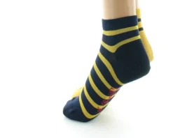 Sale Berthe Aux Grands Pieds Socquettes en soie rayées asymétriques Moutarde et Marine